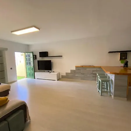 아파트 Bungalow With Private Terrace, New 코스타카르마